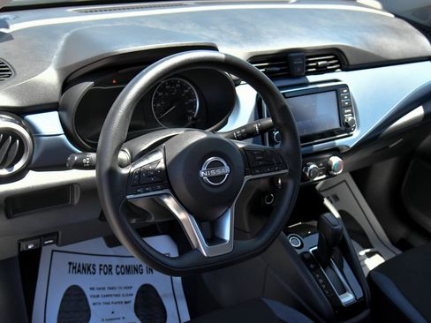 Used 2025 Nissan Versa SV FWD image 14