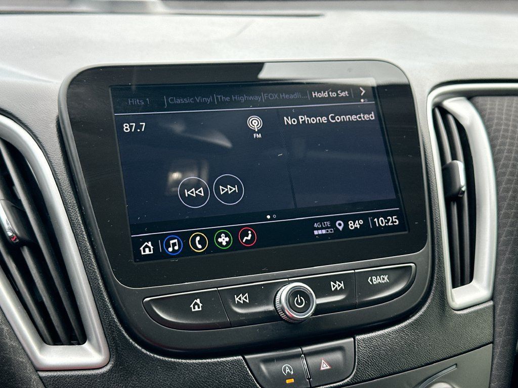 Used 2024 Chevrolet Malibu LT FWD image 14