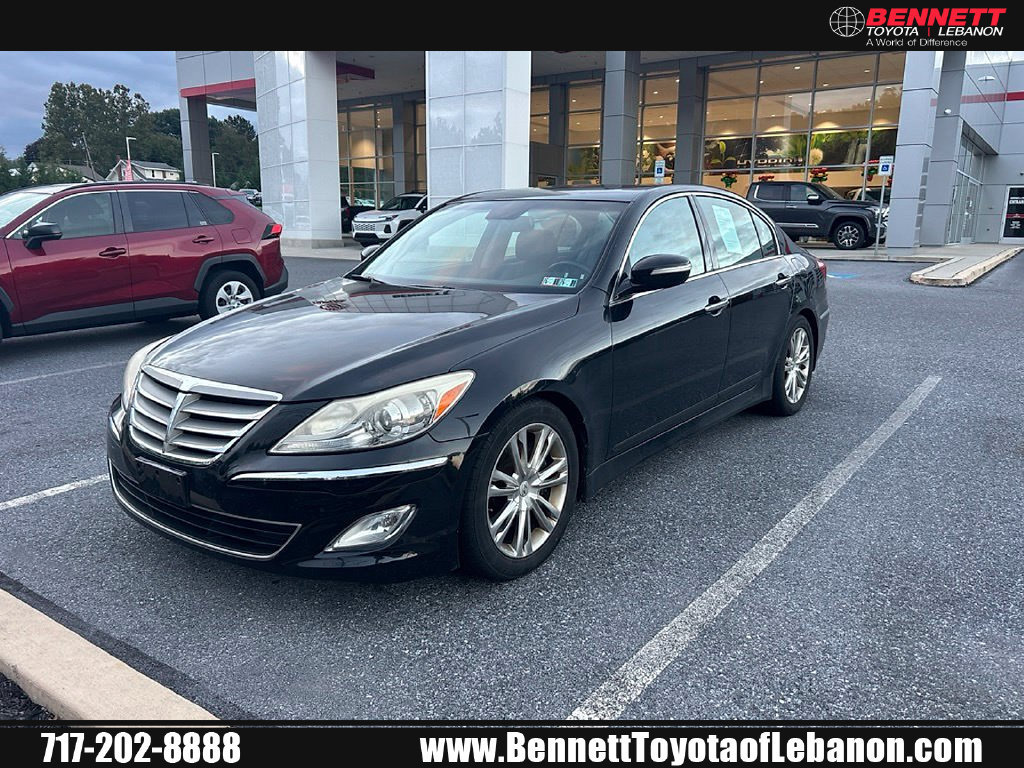 Used 2013 Hyundai Genesis 3.8 w/ Premium Pkg RWD image 1