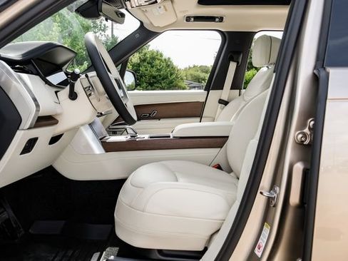 New 2026 Land Rover Range Rover SE AWD/4WD image 3