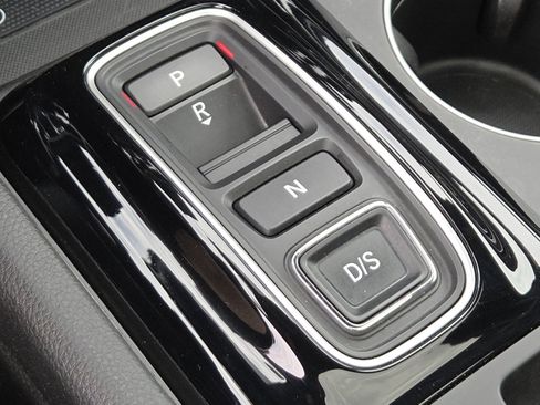 Used 2025 Honda Pilot Black Edition image 35