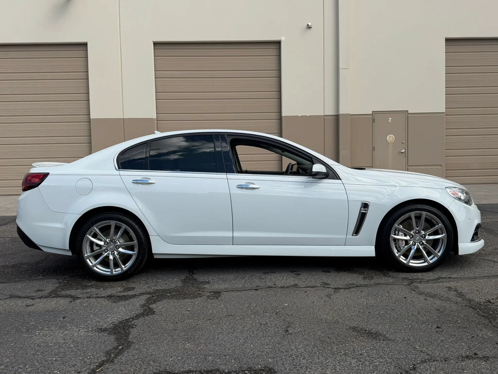 Used 2014 Chevrolet SS RWD image 10
