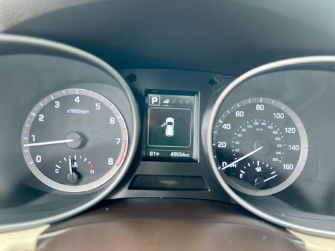 Used 2017 Hyundai Santa Fe Sport FWD image 10