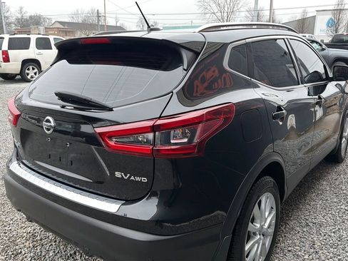 Used 2022 Nissan Rogue Sport SV image 5