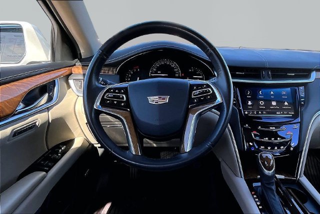 Used 2018 Cadillac XTS Luxury w/ Driver Awareness Package FWD image 5