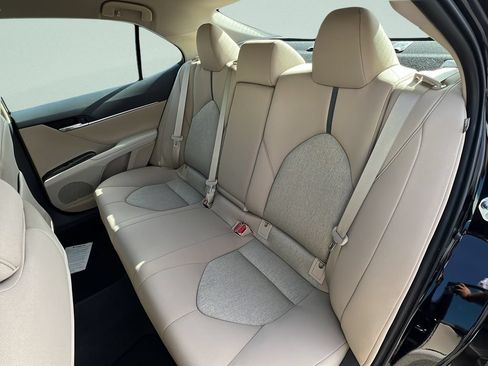 Used 2023 Toyota Camry LE w/ Convenience Package FWD image 9