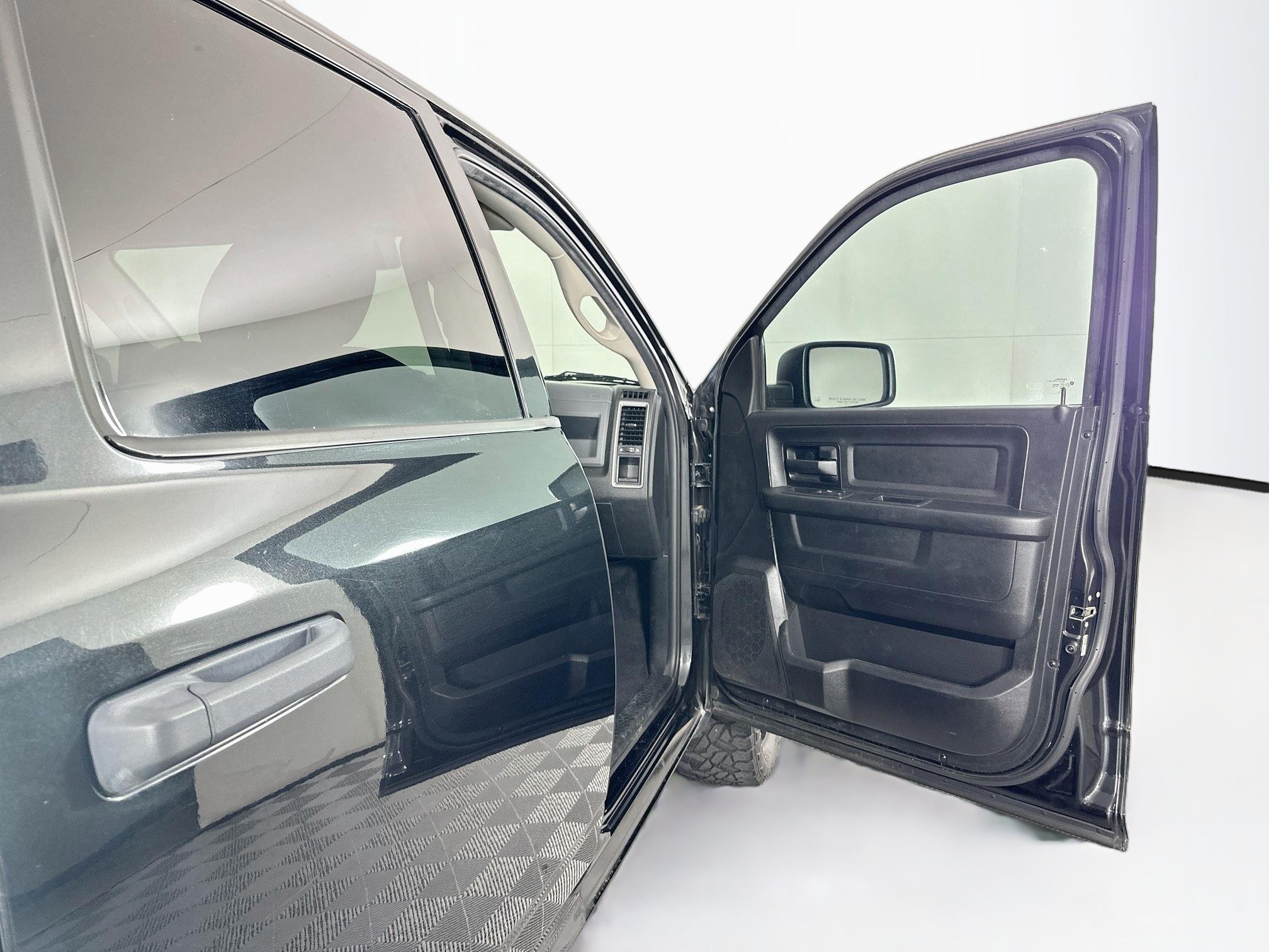 Used 2019 RAM 1500 Express w/ Express Value Package RWD image 29