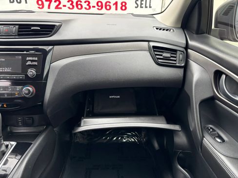 Used 2017 Nissan Rogue Sport S w/ S Appearance Package image 28