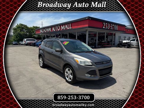 Used 2013 Ford Escape SE FWD image 1