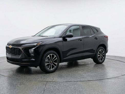 Used 2025 Chevrolet TrailBlazer LT image 3