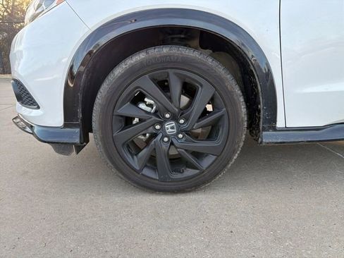 Used 2022 Honda HR-V Sport image 9