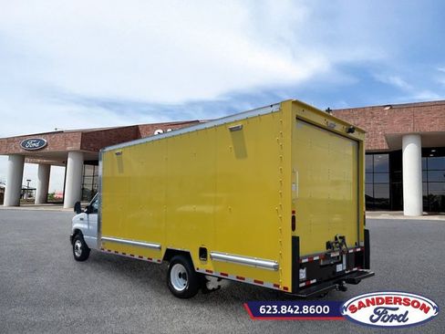 Used 2022 Ford E-350 and Econoline 350 Super Duty RWD image 5