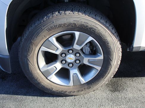 Used 2019 Chevrolet Colorado Z71 image 12