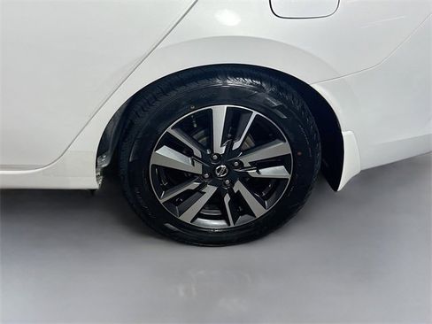 Used 2021 Nissan Versa SV image 25