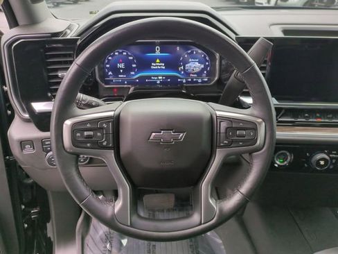 Used 2022 Chevrolet Silverado 1500 RST AWD/4WD image 14