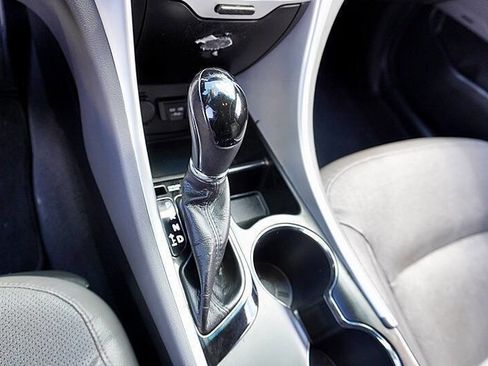 Used 2012 Hyundai Sonata Hybrid w/ Ultimate Pkg image 33