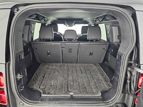 Used 2023 Land Rover Defender 110 S image 14