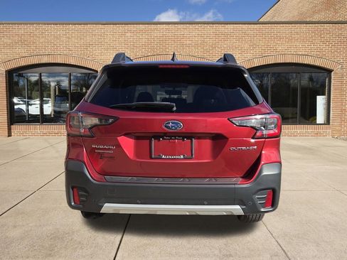 Used 2022 Subaru Outback Limited image 4