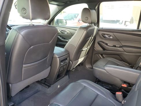 Used 2023 Chevrolet Traverse Premier w/ Redline Edition image 11