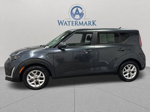 Used 2025 Kia Soul LX w/ LX Technology Package FWD image 2