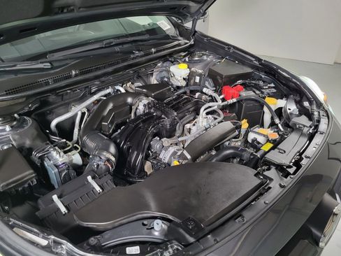 Certified 2025 Subaru Outback Premium image 9