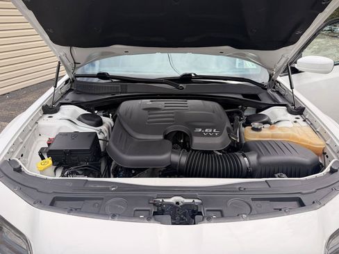 Used 2019 Chrysler 300 S RWD image 16