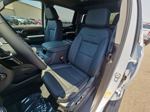 New 2026 GMC Sierra 1500 Denali w/ Denali Reserve Package AWD/4WD image 17