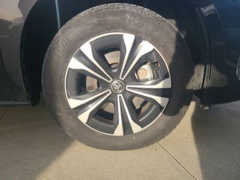 Used 2024 Toyota bZ4X XLE image 9