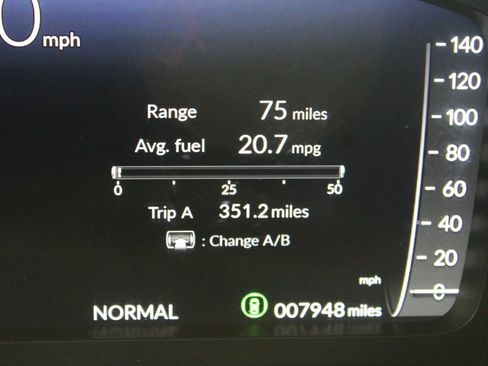 Used 2025 Honda Pilot Elite image 3