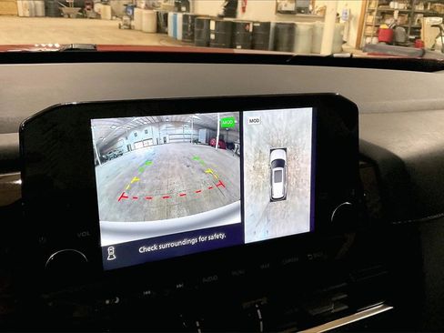 Used 2023 Nissan Pathfinder SL image 20