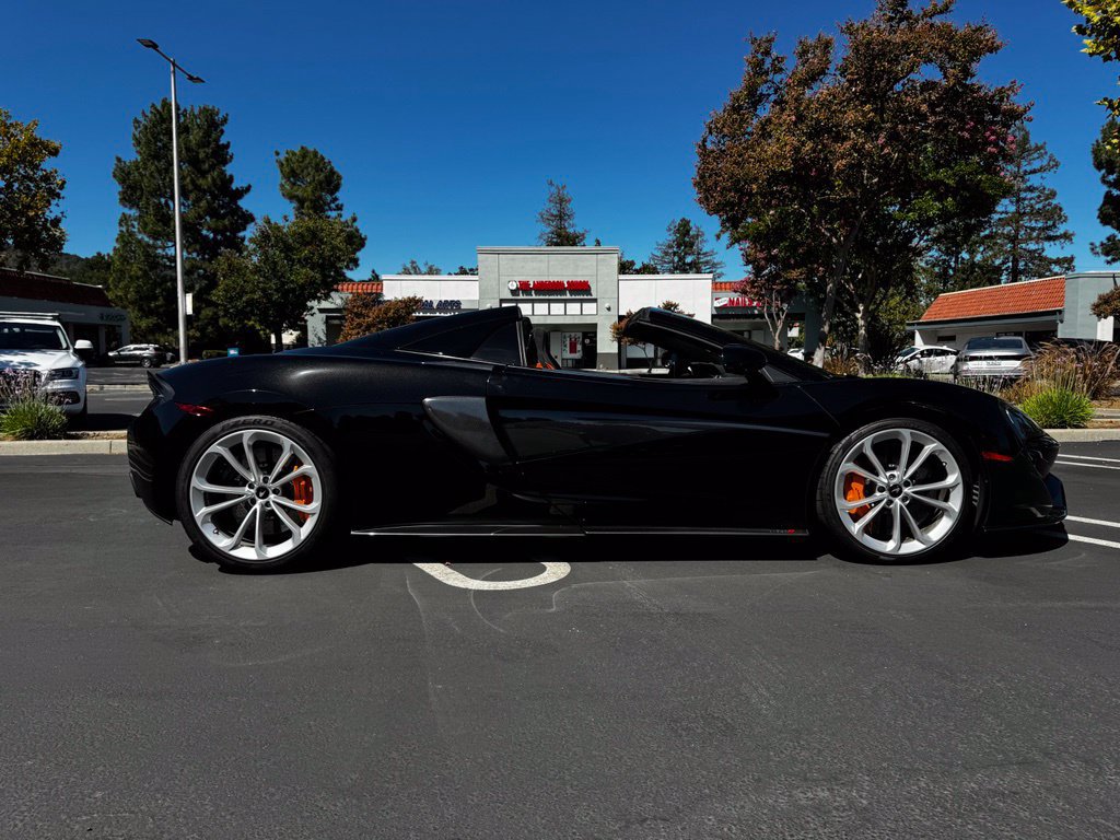 Used 2019 McLaren 570S Spider RWD image 20