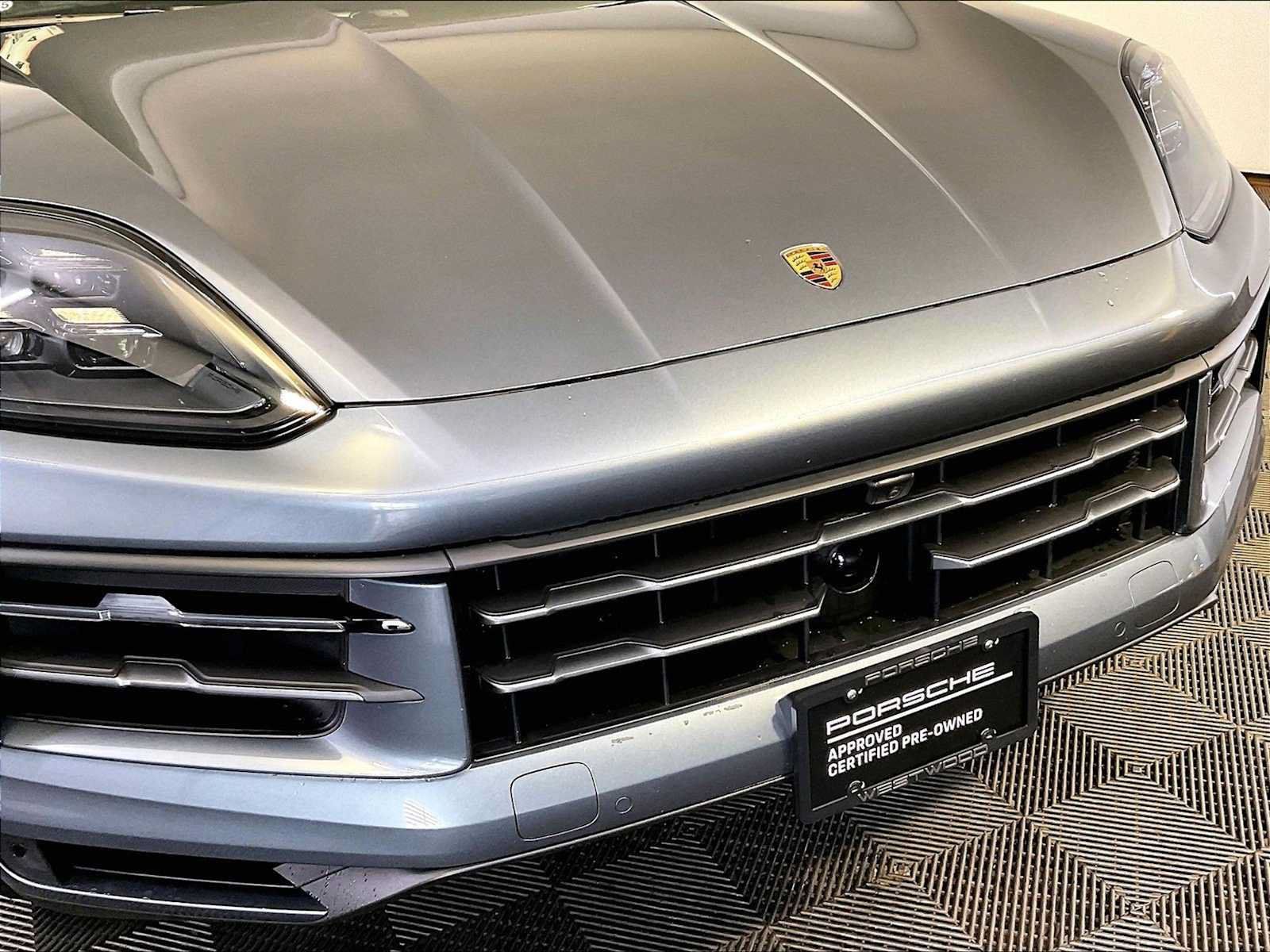 Certified 2026 Porsche Cayenne AWD/4WD image 34