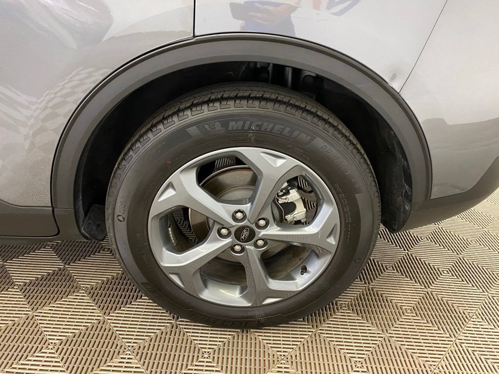 Used 2025 Ford Escape ST-Line FWD image 14