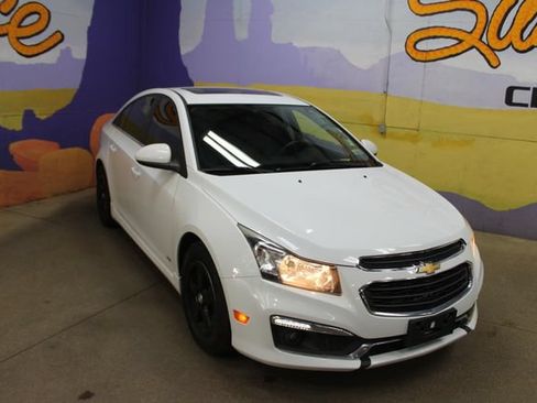 Used 2016 Chevrolet Cruze LT w/ Sun, Sound and Sport Package FWD image 2