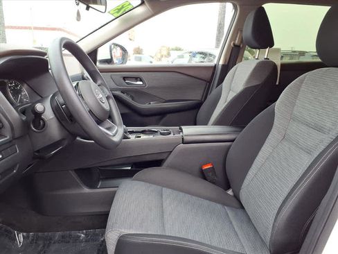 Used 2023 Nissan Rogue SV image 18