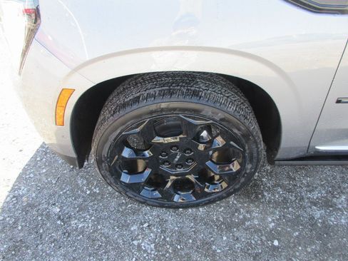 New 2026 GMC Yukon Denali w/ Denali Reserve Package image 11