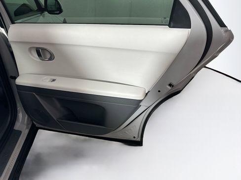 Used 2024 Hyundai Ioniq 5 SEL image 31