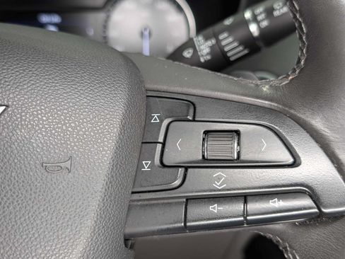 Used 2019 Cadillac XT4 Premium Luxury AWD/4WD image 36