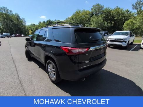 Used 2021 Chevrolet Traverse LT AWD/4WD image 3