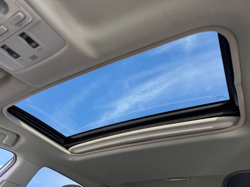 Used 2015 Toyota RAV4 XLE image 23