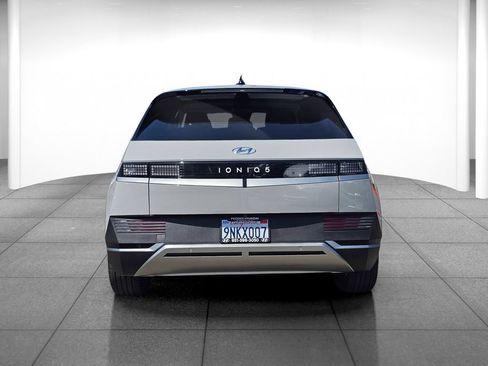 Certified 2024 Hyundai Ioniq 5 SE RWD image 5