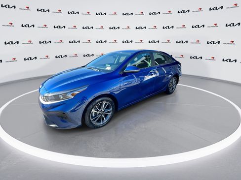 Used 2023 Kia Forte LXS w/ LXS Technology Package image 4
