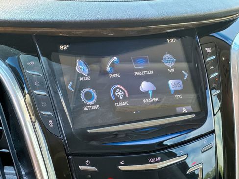 Used 2018 Cadillac Escalade ESV Luxury RWD image 34