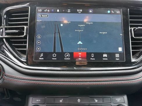 Used 2023 Dodge Durango GT AWD/4WD image 17