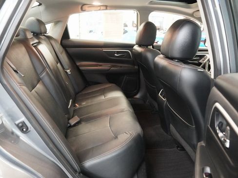 Used 2016 Nissan Altima 2.5 SL w/ 2.5 Technology w/LED Package image 29