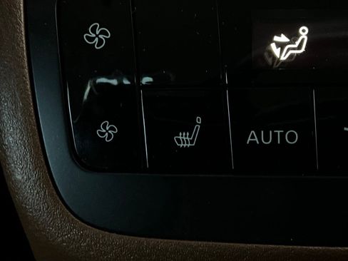 Used 2023 Nissan Pathfinder Platinum image 15