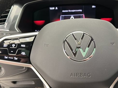 Used 2023 Volkswagen Tiguan SE R-Line AWD/4WD image 18