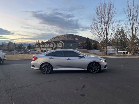 Used 2020 Honda Civic Sport image 8