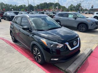 Used 2019 Nissan Kicks SR w/ SR Premium Package FWD video 1