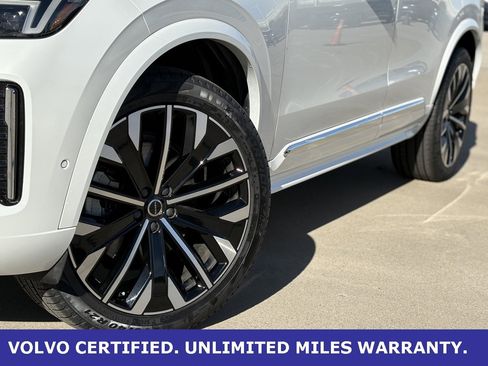 Certified 2025 Volvo XC90 B6 Plus image 11